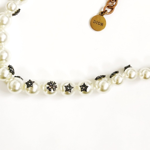 NEW DIOR TEDDY D PEARL CHOKER NECKLACE WITH CRYSTAL MOTIFS timeless Parisian - Picture 4 of 9